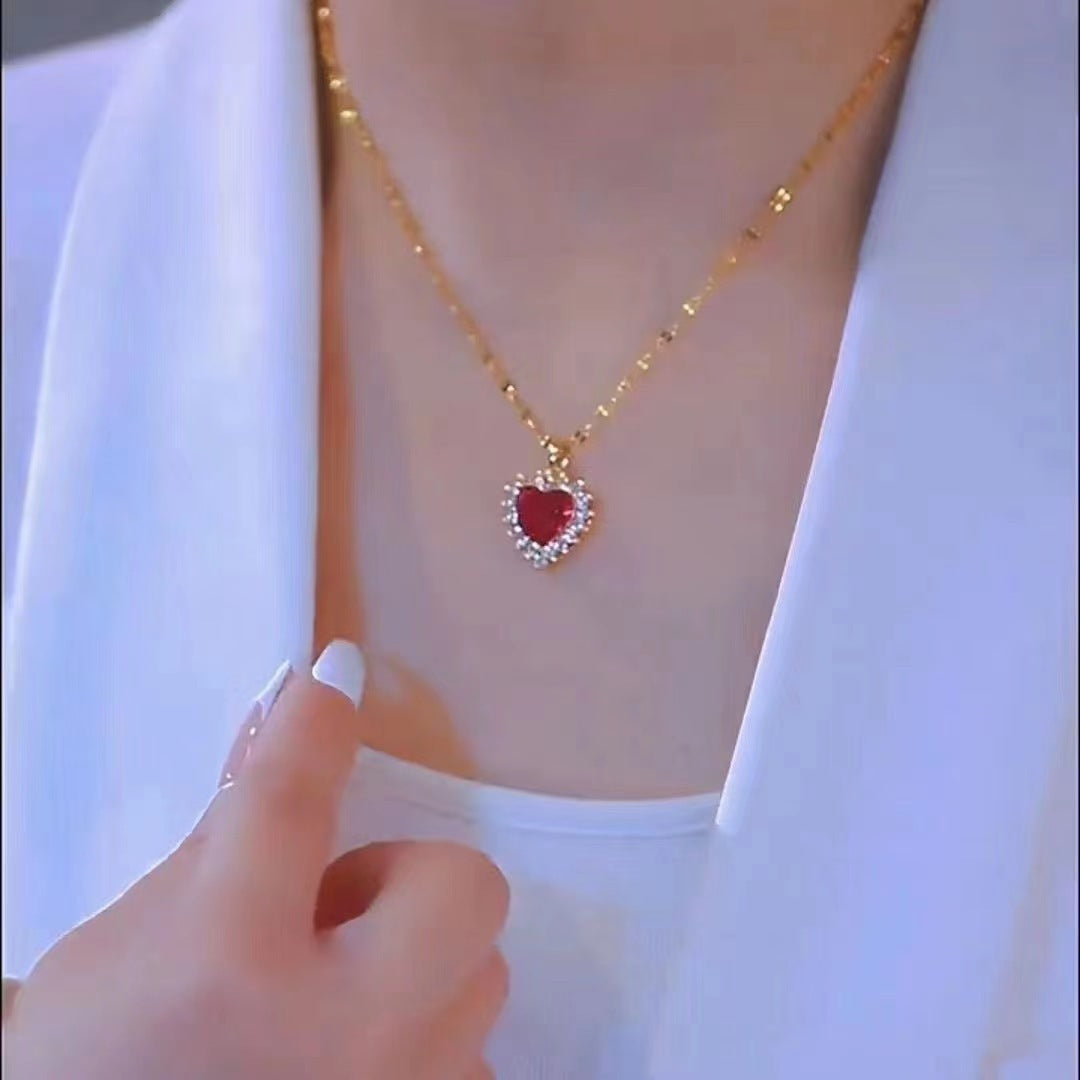 Fashion Micro-inlaid Pendant Ruby Heart Necklace